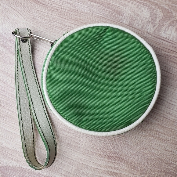 Tommy Hilfiger Round Flower Wristlet Mini Coin Purse - Picture 3 of 8